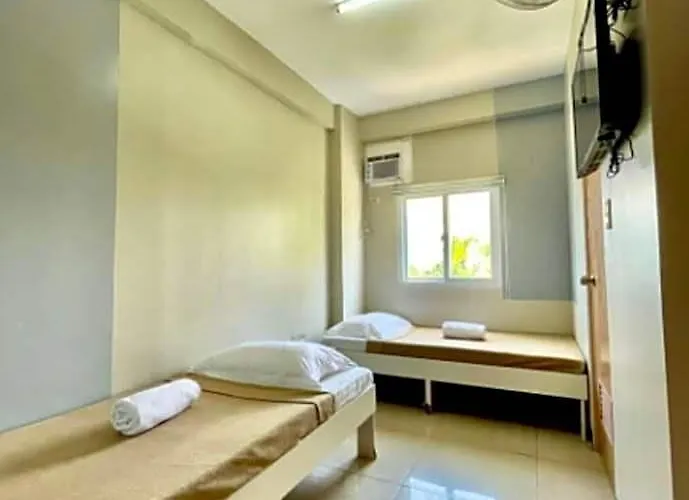 Mactan Hotel 2*